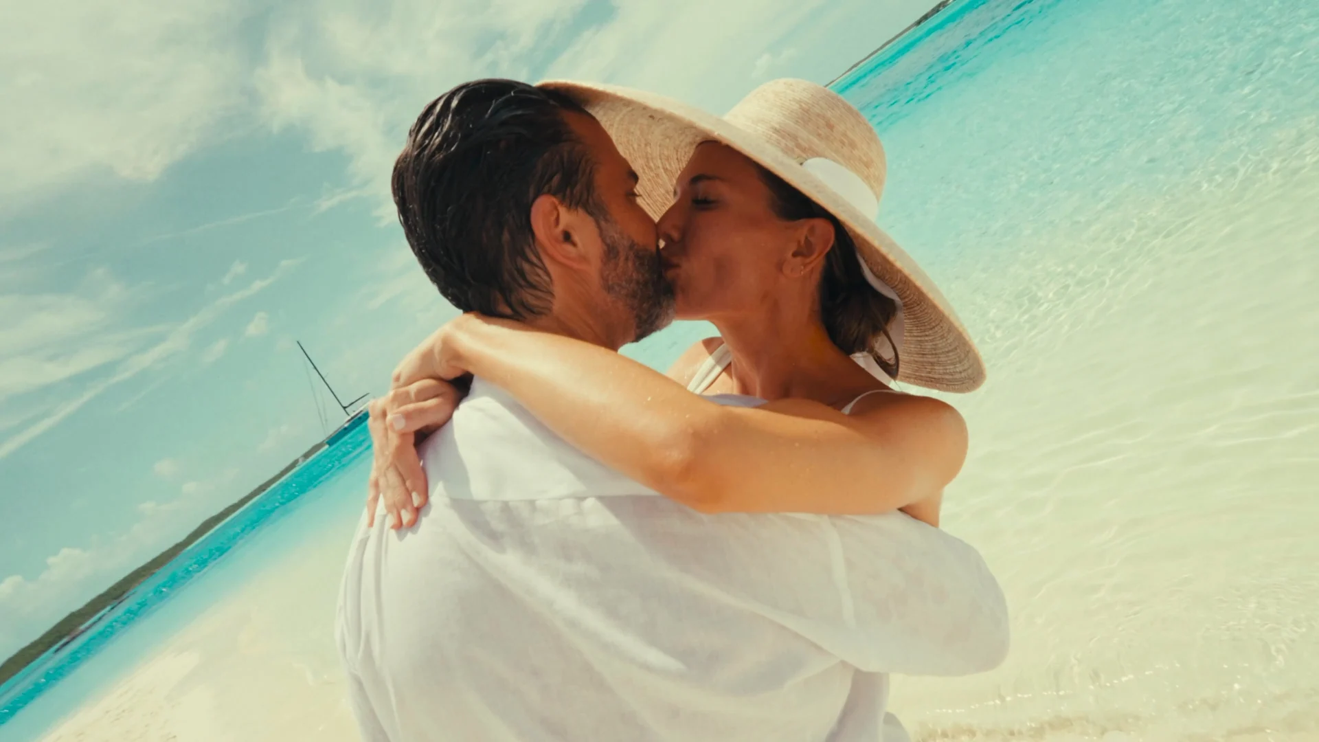 A kiss in the water